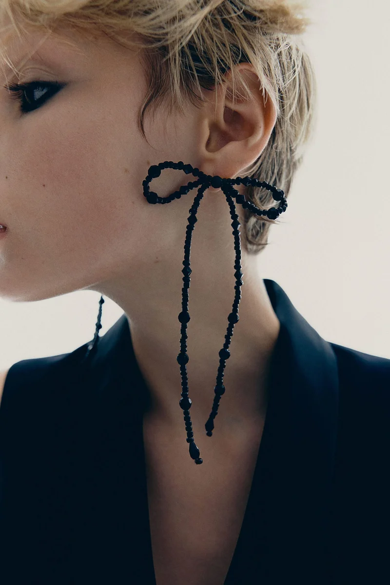 H&M Bow-Shaped Earrings