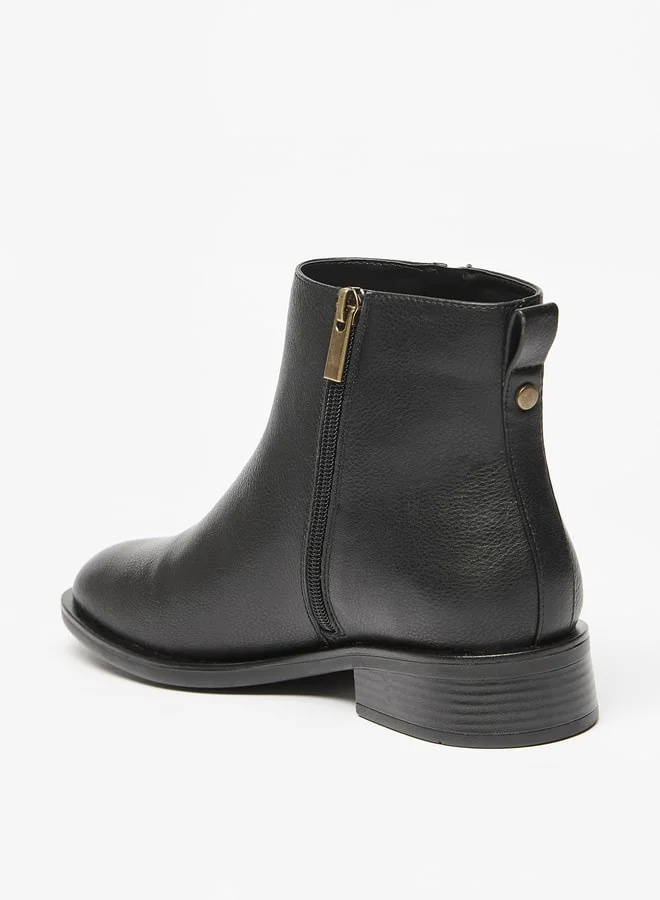 لي كوبر Women's Solid Ankle Boots with Zip Closure