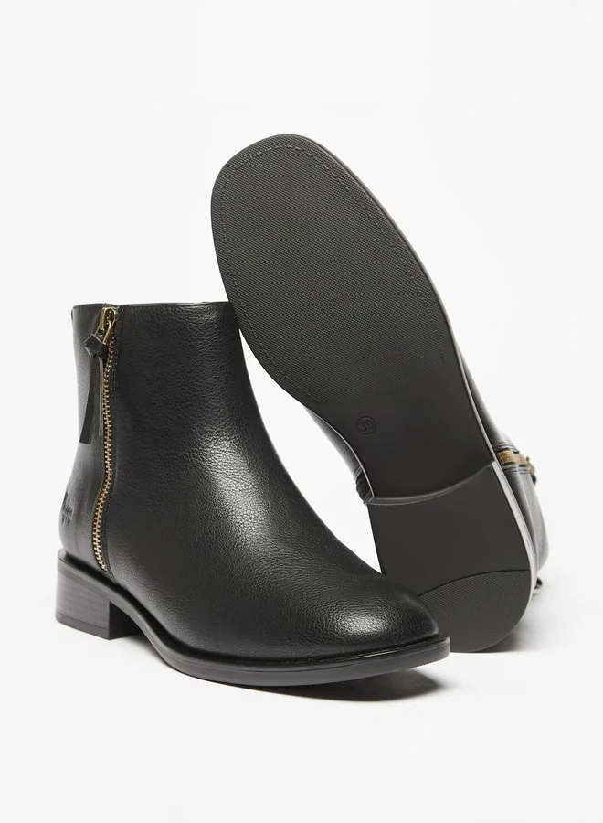 لي كوبر Women's Solid Ankle Boots with Zip Closure