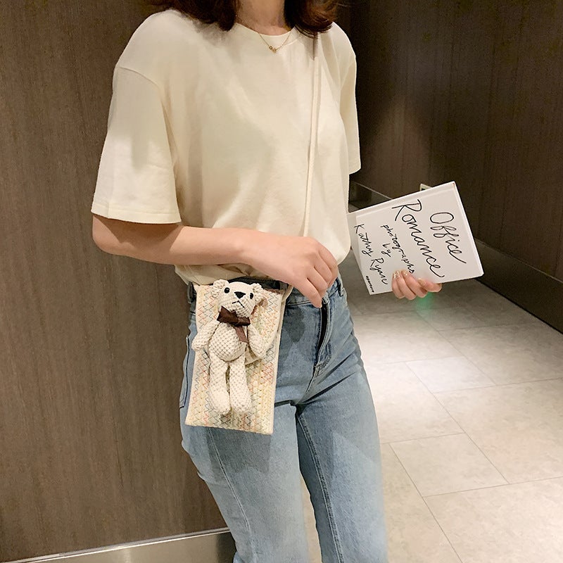 Women's Woven Straw Shoulder Bag - Image 2