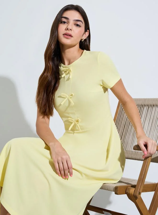 ستايلي Yellow Round Neck Bow Detail Midi Dress