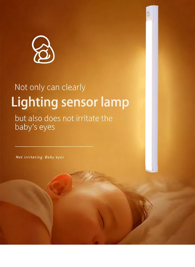 ضوء استشعار - ضوء LED - ضوء لاسلكي أسفل الخزانة - أبيض، دافئ، ضوء طبيعي - مستشعر جسم الإنسان - تركيب مغناطيسي - ضوء ليلي قابل لإعادة الشحن للمطبخ، والسلالم، وغرفة النوم، والدرج (30 سم) - Image 2