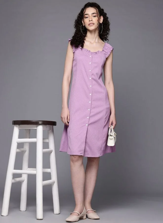 مرفوعة Women Flared Textured Sweetheart Neck Sleeveless Button Down Dress