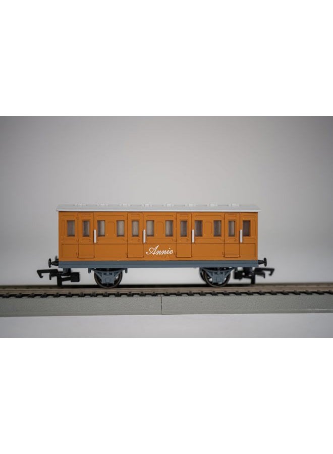 Bachmann Trains - THOMAS & FRIENDS ANNIE COACH - HO Scale - Image 2