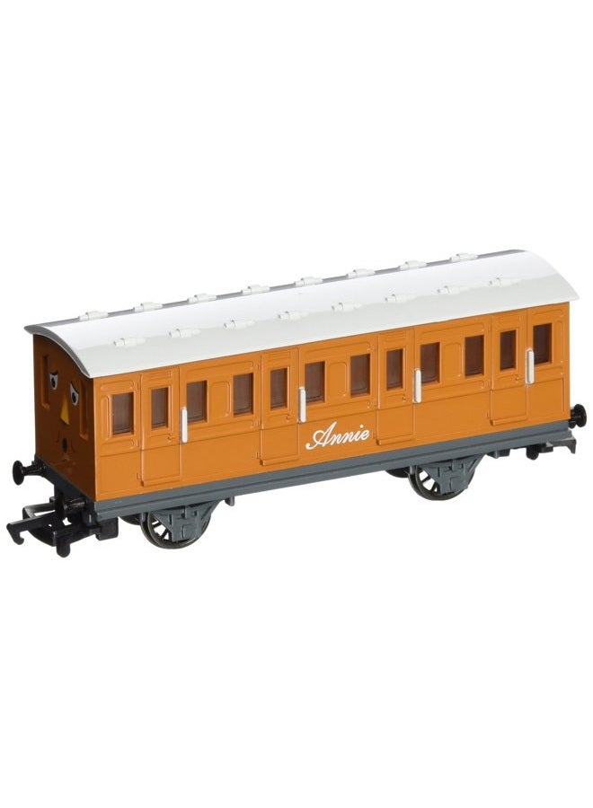 Bachmann Trains - THOMAS & FRIENDS ANNIE COACH - HO Scale - Image 1