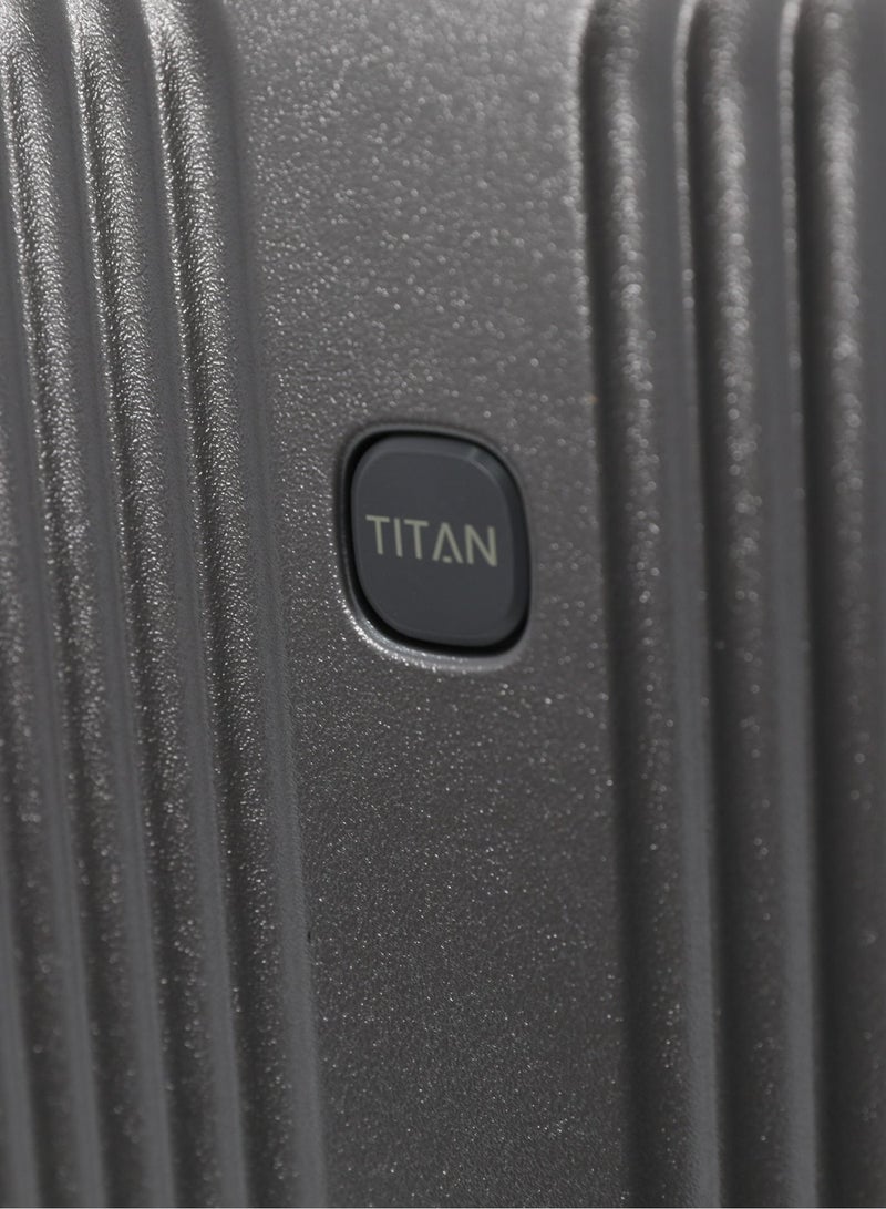 TITAN طقم حقائب سفر صلبة خفيفة الوزن من تيتان 3 قطع (20 بوصة، 24 بوصة، 28 بوصة) – دوارة متينة - Image 4