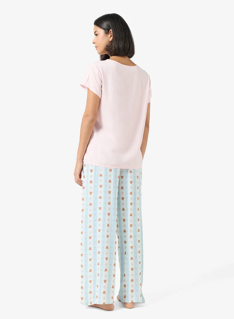 ايلا T-Shirt With Print Pant Pyjama Set