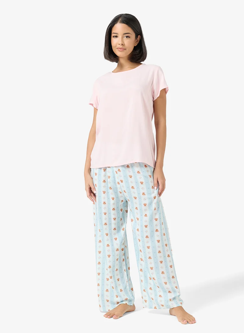 ايلا T-Shirt With Print Pant Pyjama Set