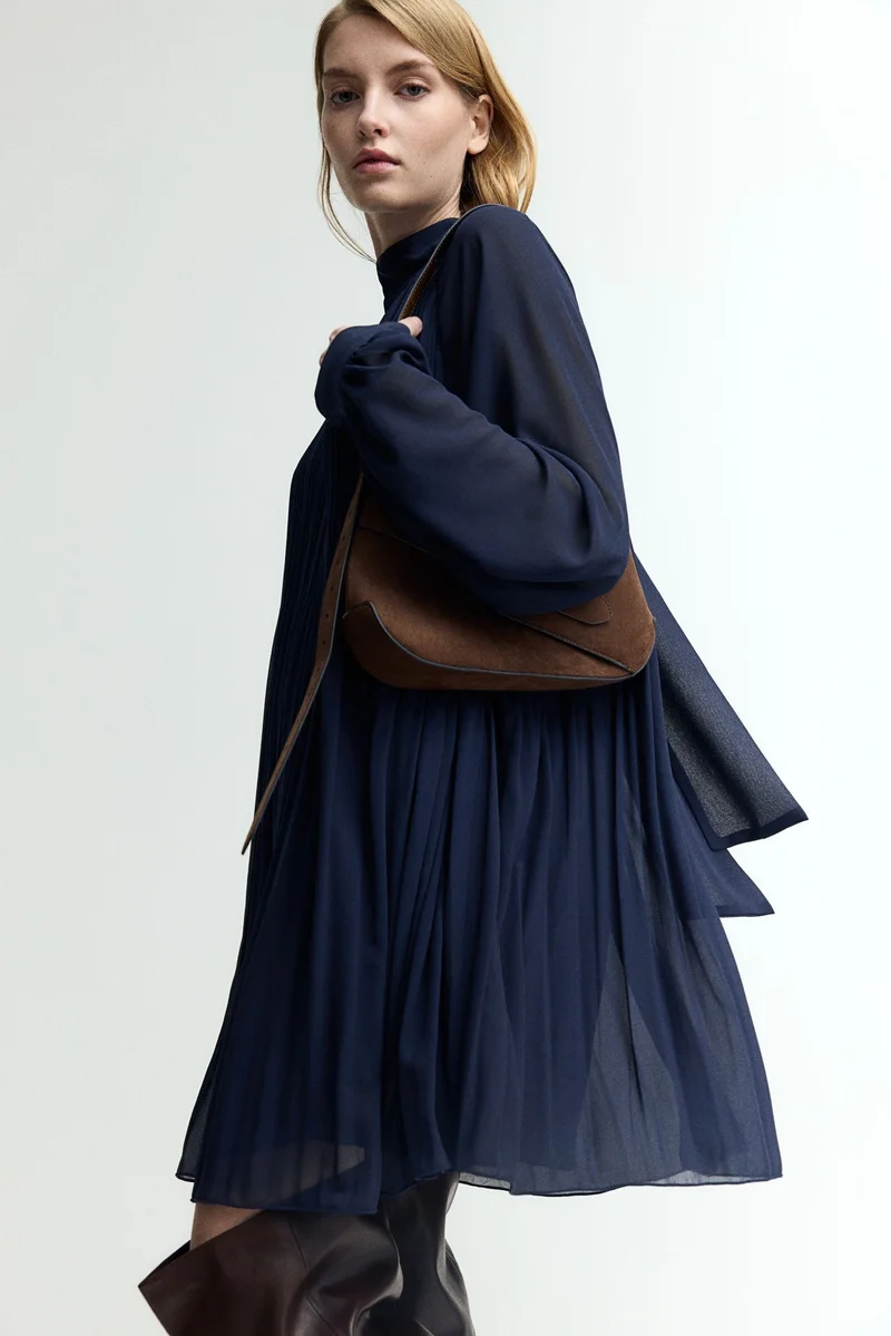 H&M Pleated chiffon dress