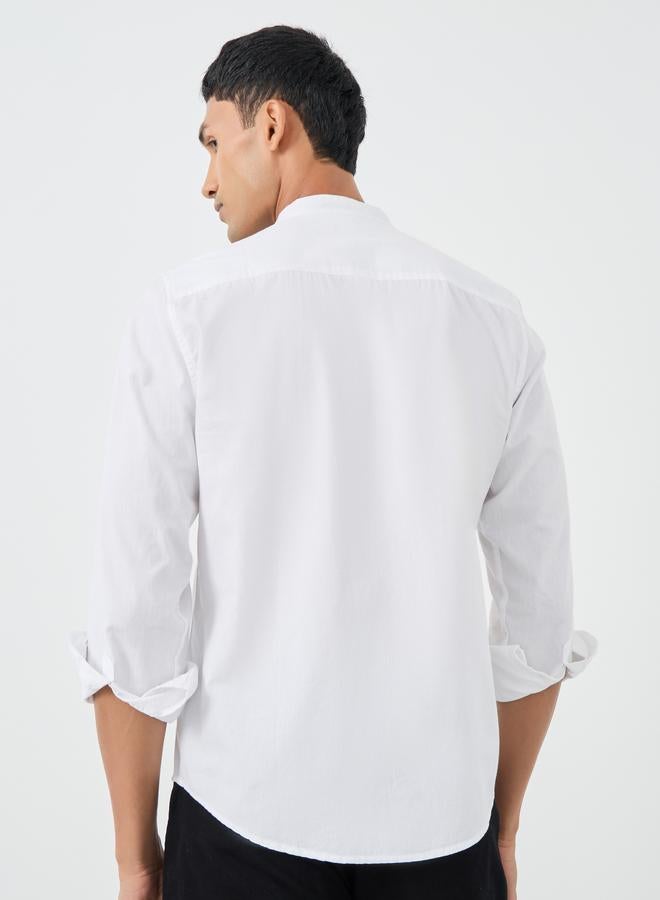 Styli Styli Solid Mandarin Collar Regular Fit Poplin Shirt  - Image 4