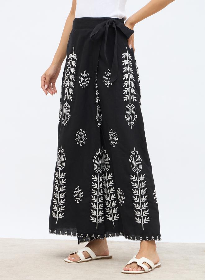 ستايلي تنورة ماكسي مستقيمة مطرزة بتفاصيل ربط - Image 3