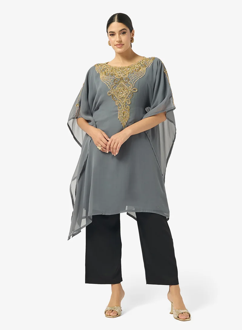 ارابيان كلوزيت Golden Neck Line Kaftan