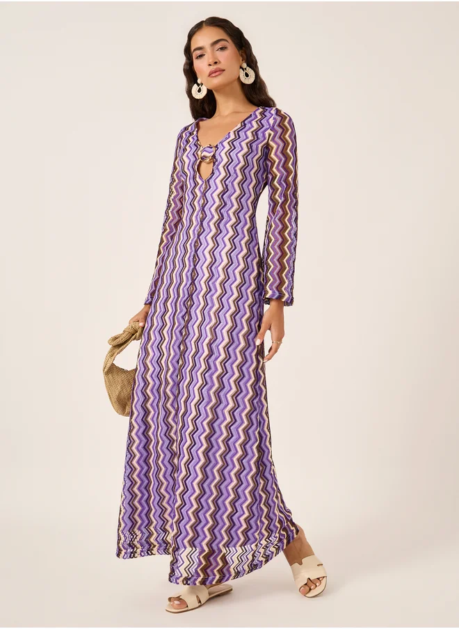 Styli Chevron Design Cut Out Detail Shift Maxi Dress