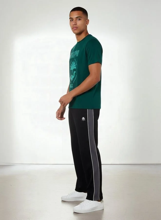 كابا تيشيرت رجالي بطبعة شعار كابا