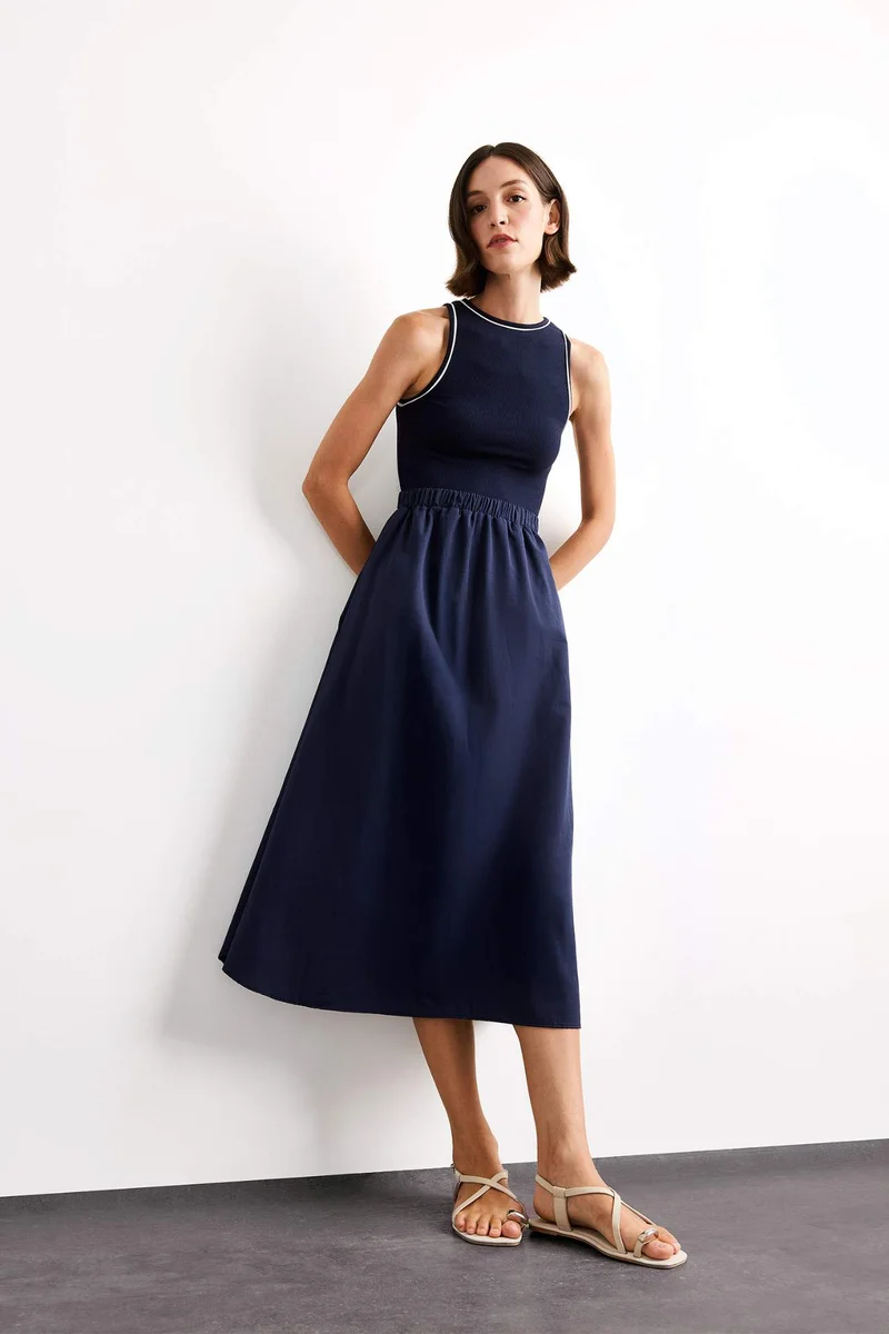 ديفاكتو A Cut Cotton Sleeveless Midi Dress