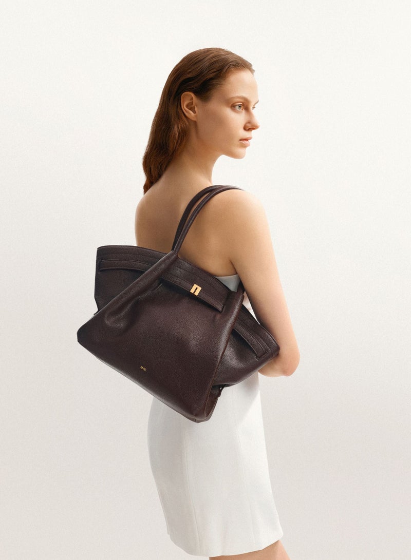 جي دبليو بي حقيبة هانا متوسطة الحجم - كبيرة، لون قهوة داكن بنقشة الليتشي - Image 2