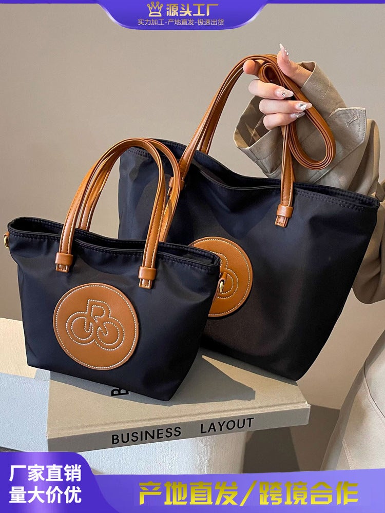 High-End Nylon Large Bag For Women Fashion Color-Blocking Tote Bag Textured Underarm Commuter Bag - Image 2