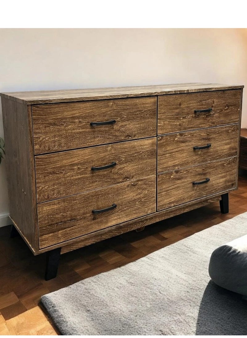 Spacious chest of drawers with a stylish, modern design