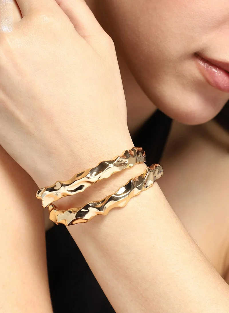 SOHI Women The Crumple-Wrap Cuff Bracelet | California  Colour | One-Size | Metallic Alloy Material | Adjustable Closure | Bracelet For Casual & Evening Wear