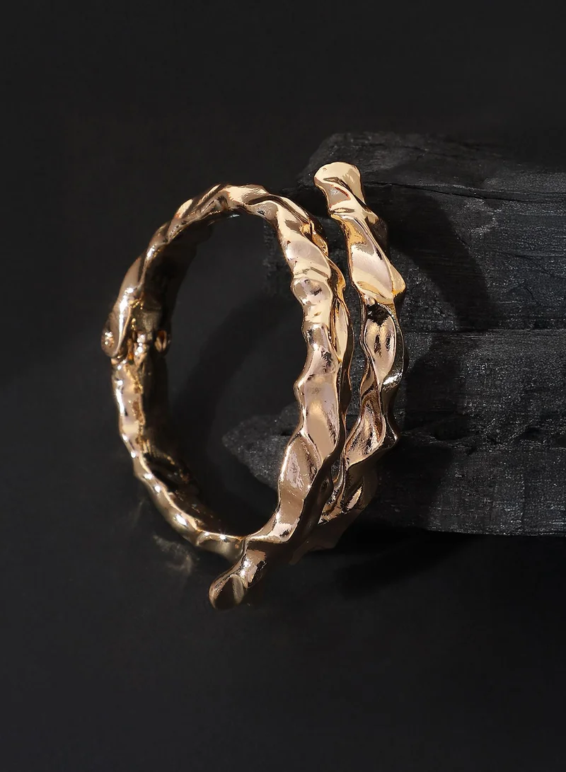 SOHI Women The Crumple-Wrap Cuff Bracelet | California  Colour | One-Size | Metallic Alloy Material | Adjustable Closure | Bracelet For Casual & Evening Wear