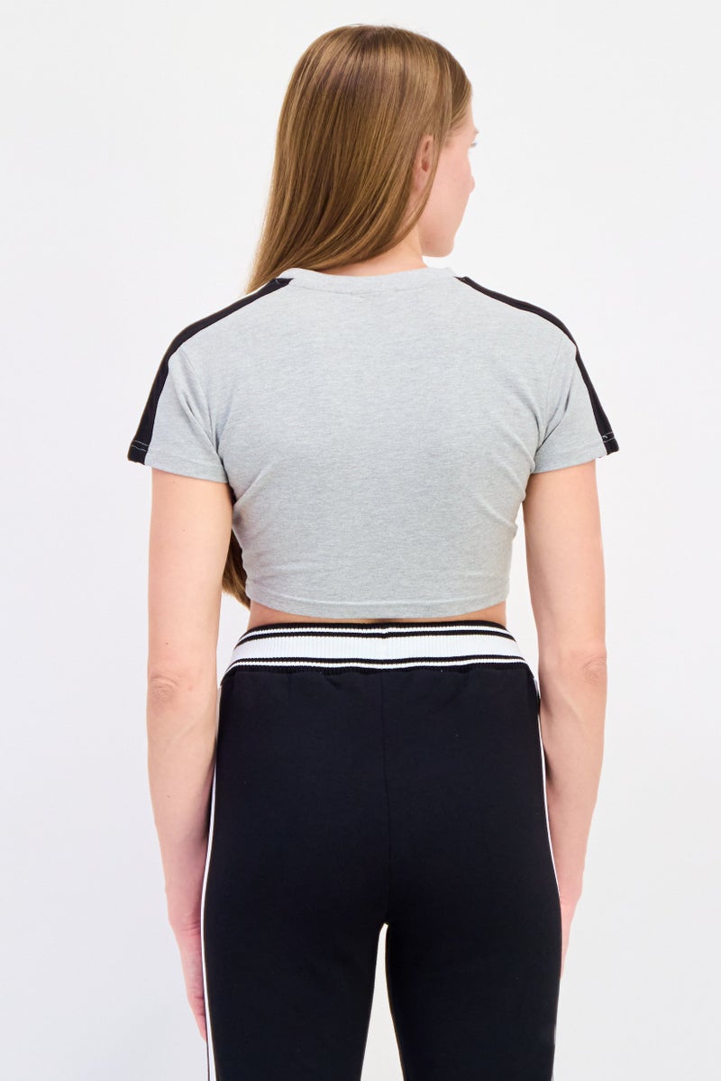 Ellesse تي شيرت قصير الأكمام للتدريب للنساء، رمادي - Image 3