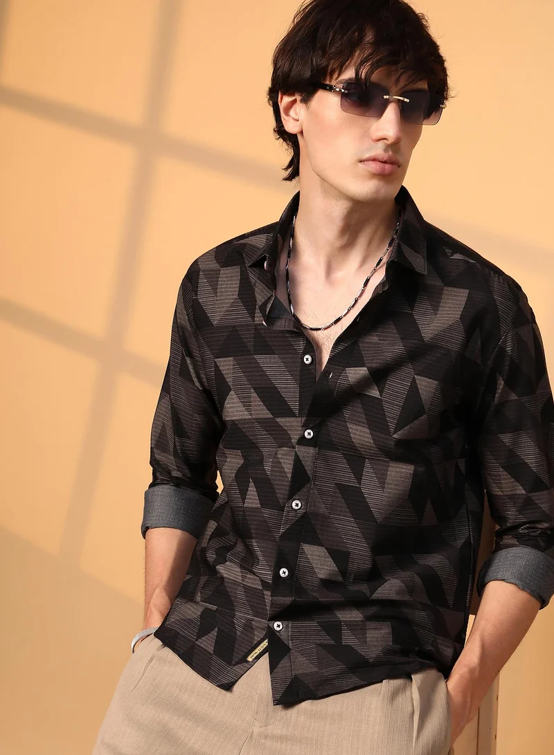 Campus Sutra Campus Sutra Men's Midnight Black Geometric Seersucker Shirt For Casual Wear | Spread Collar | Long Sleeve | Button Closure | Shirt Crafted With Comfort Fit For Everyday Wear