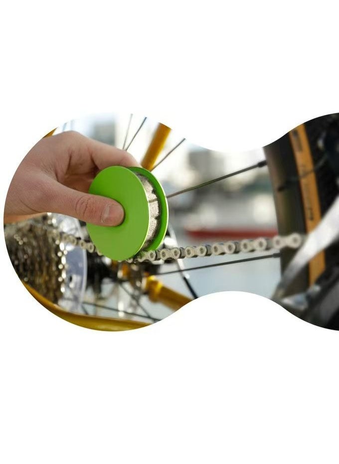 Generic 1 Piece Portable Bicycle Chain Oiler Tool - Easy Maintenance with Rust-Proof Lubricant, Green PP Material, Suitable for All-Weather Use, Bicycle Maintenance Essentials | Green Plastic Oiler | Durable Plastic Oiler  - Image 4