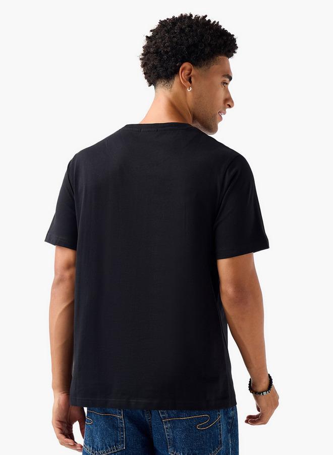 سبلاش فيڤ تيشيرت رجالي بقصة عادية ورقبة دائرية وأكمام قصيرة وطبعة شعار - Image 3