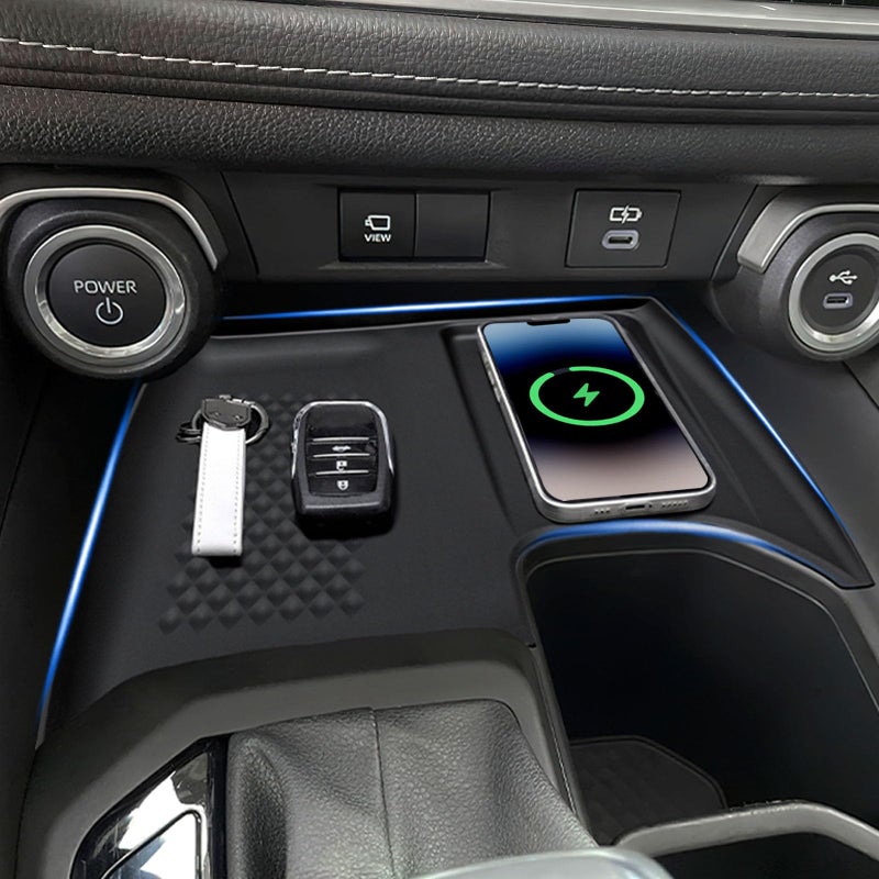 حصيرة شحن لاسلكي مضادة للانزلاق TOPINSTALL 2426 متوافقة مع تويوتا غراند هايلاندر 2024 2025 2026 وسادة واقية مقاومة للماء للكونسول المركزي شاحن الهاتف بطبقة سوداء