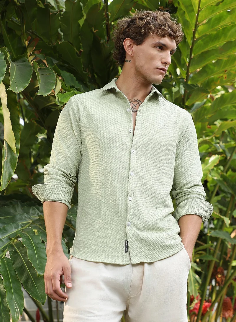Campus Sutra Men's Mint Green Weave-Tactile Shirt