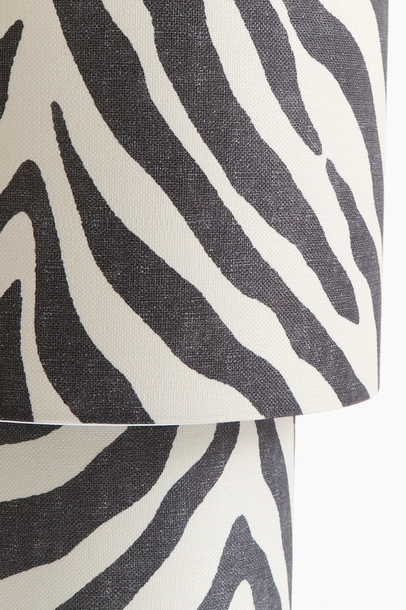 اتش اند ام مصباح أرضي بنقشة رائعة