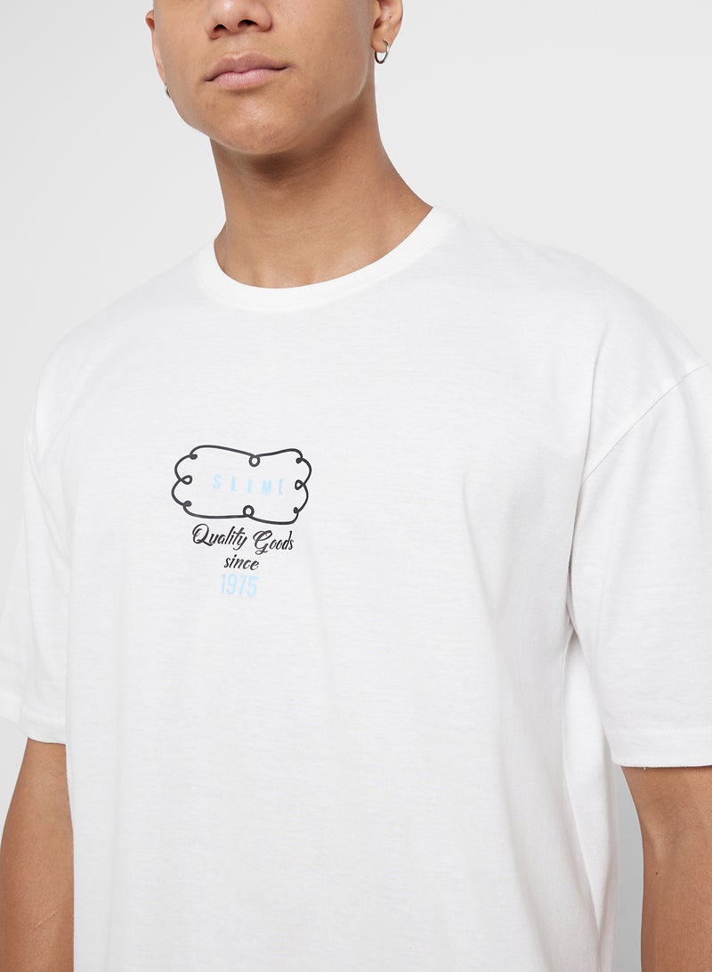 سفنتي فايف تيشيرت كبير بطبعة جرافيك - Image 3