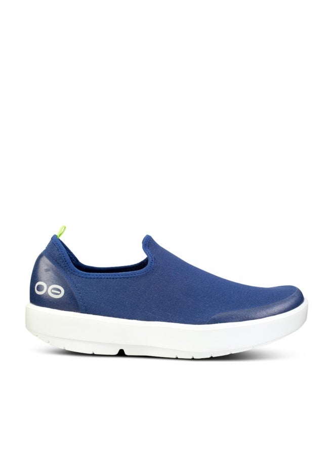 OOFOS OOmg eeZee Low Shoe, White & Navy - Womenâ€™s Size 5 - Lightweight Recovery Footwear - Reduces Stress on Feet, Joints & Back - Machine Washable - Image 1