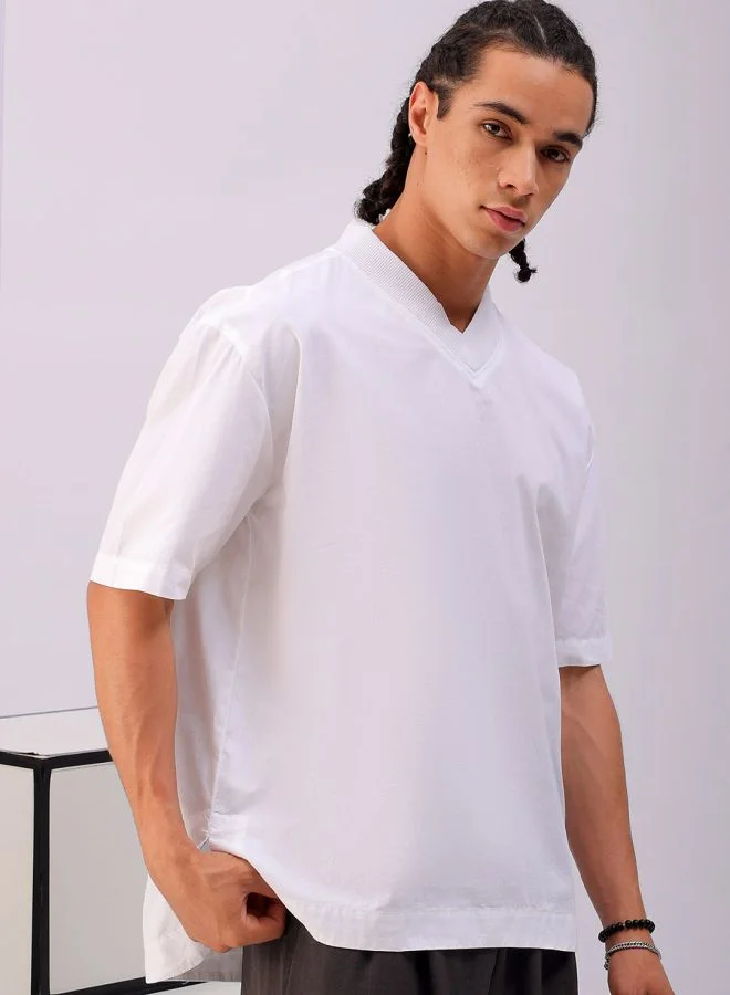 ذا انديان كراج كو Men Boxy Fit Solid Half Sleeves V-Neck Street Wear Shirt