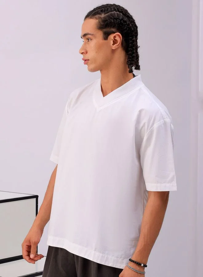 ذا انديان كراج كو Men Boxy Fit Solid Half Sleeves V-Neck Street Wear Shirt