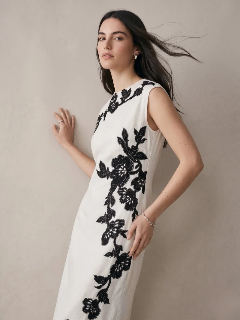 أوجيدر Off White Maxi Length Placement Print Dress With Slit