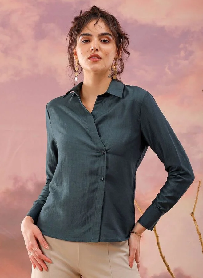 مرفوعة Women Regular Fit Solid Round Neck Long Sleeve Button Down Top