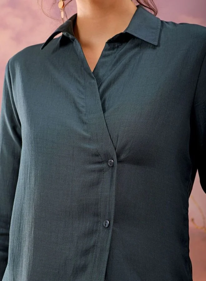 مرفوعة Women Regular Fit Solid Round Neck Long Sleeve Button Down Top