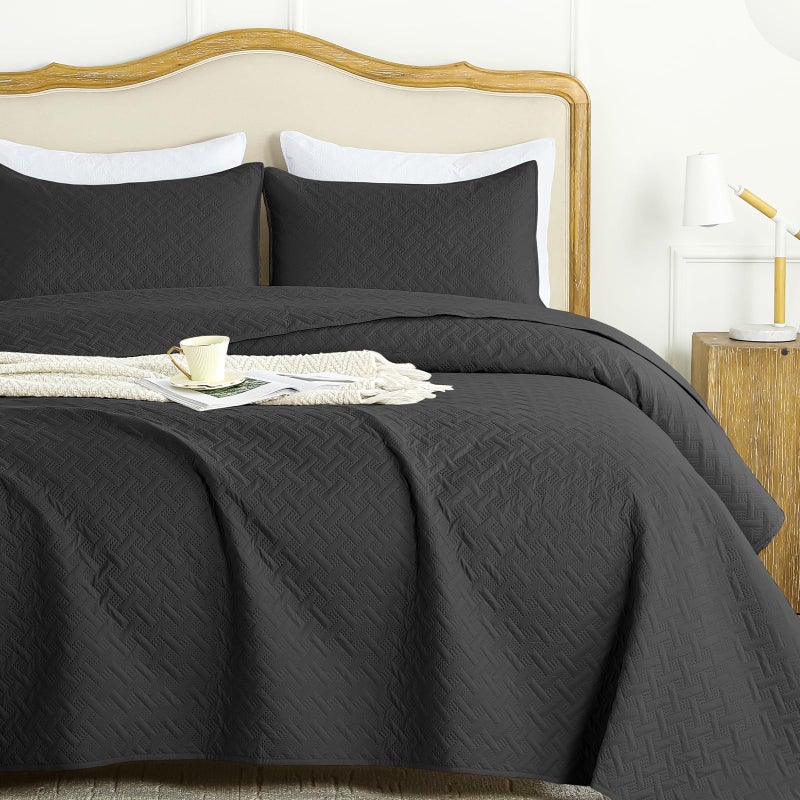 FLYMME King Size Quilt Bedding Set Black Lightweight Bedspreads Set Modern Style Geometric Weave Stripe Pattern Soft Microfiber Bed Coverlet 3 Pieces (1 Quilt  2 Shams) - Image 1