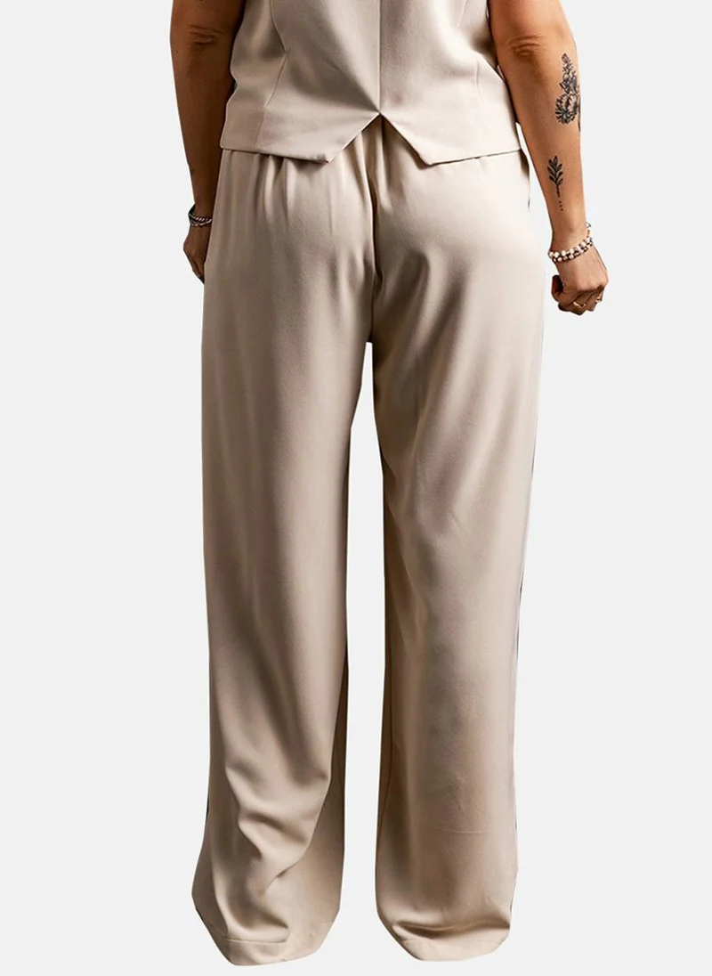 يونيكي Beige Plain Casual Trousers