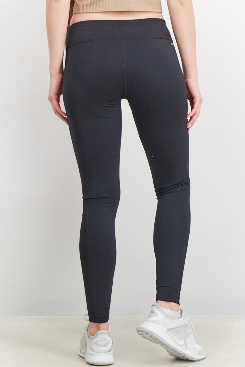 New Balance Women Fitted Training Tight, Black - Image 2