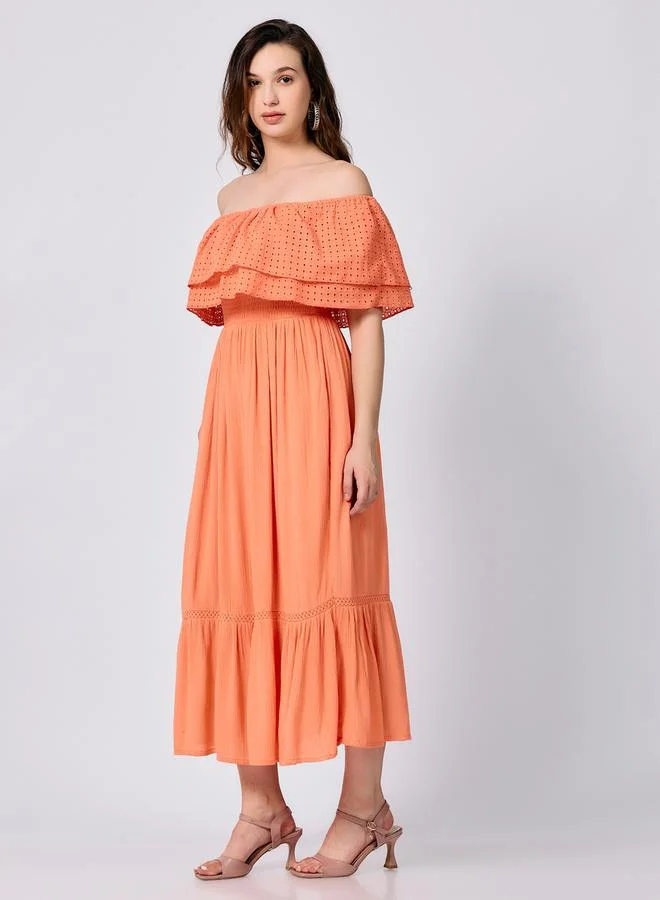 أوجيدر فستان ميدي بأكتاف مكشوفة وكسرات