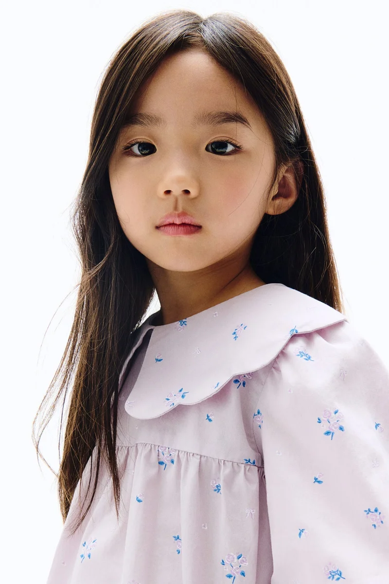 اتش اند ام بلوزة قطنية بياقة