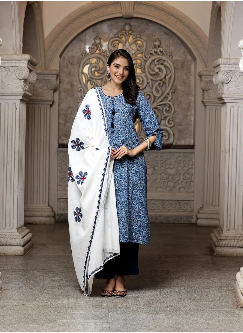 آي شين Straight Fit Printed Pattern Round Neck Three-Quarter Sleeves Navy Colour Knitted Cotton Kurta Set for Women with Semi Elastic Closure - Designed with Style and Comfort