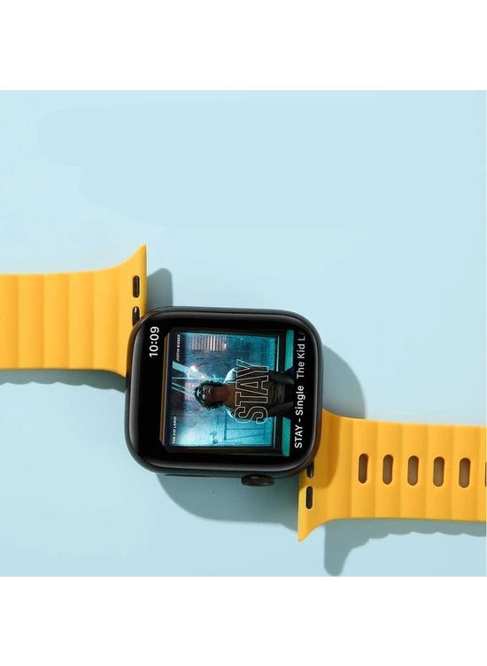 Apple Watch Ultra 1 2 3 4 5 6 7 8 Se Nike 42-44-45-49 mm Wavy Stripe Design Colorful Perforated Silicone Band