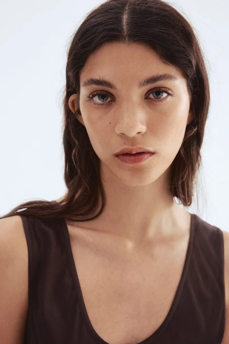 اتش اند ام فستان ساتان بحافة واسعة