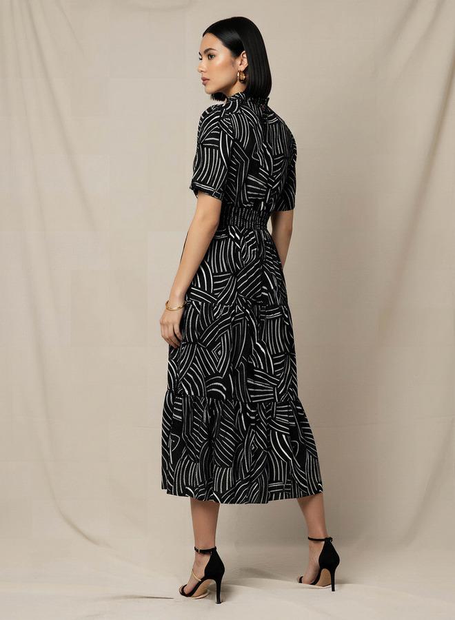 سبلاش فيڤ فستان ميدي فيسكوز بطبقات وأكمام فراشة - Image 3