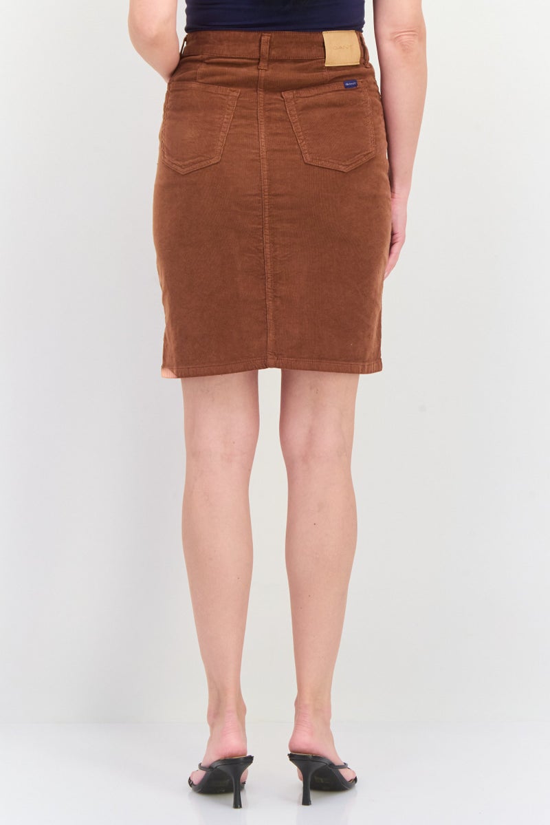 GANT تنورة ميني منقوشة للنساء، بني - Image 3