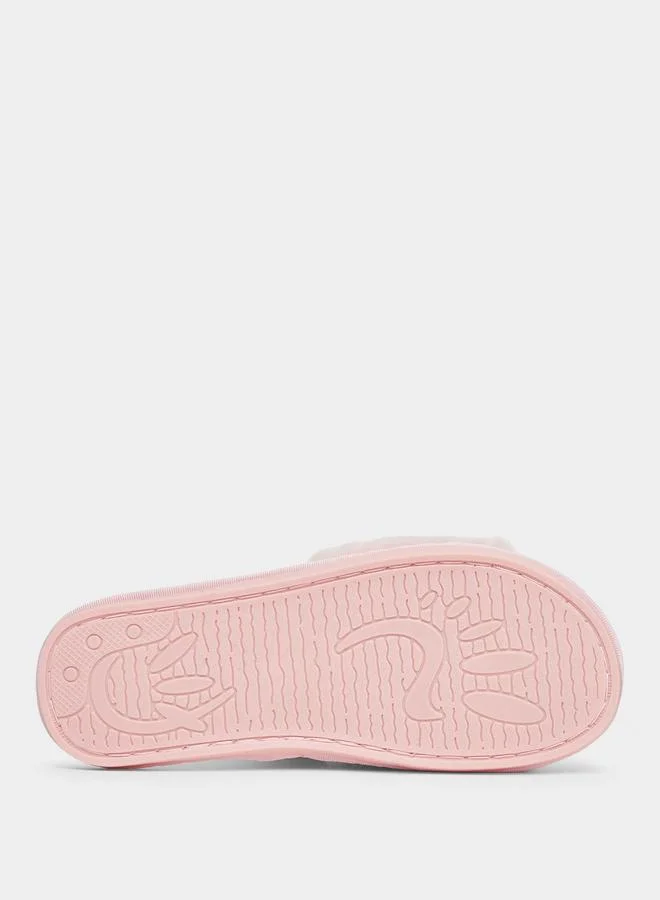 تايك تو شبشب سادة مزين بقلب