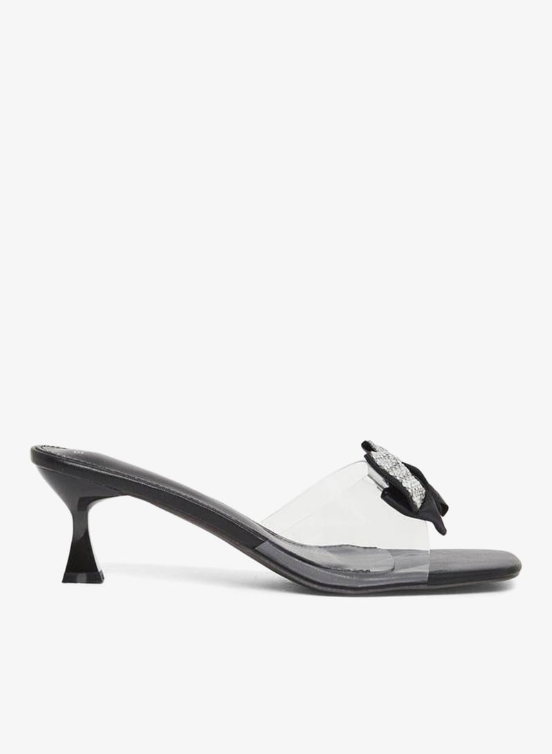 ستايلي صندل بكعب صغير وتفاصيل فيونكة - Image 1